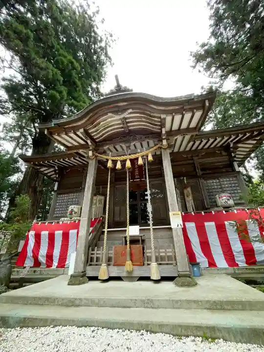 鷲子山上神社の{uncategorized: "未分類", other: "その他", undefined: "問題あり", building: "その他建物", grave: "お墓", sacred_gate: "鳥居", guardian: "狛犬", statue: "像", buddha: "仏像", history: "歴史", nature: "自然", garden: "庭園", animal: "動物", pagoda: "塔", temizu: "手水舎", mountain_gate: "山門・神門", sanctuary: "本殿・本堂", subordinate: "末社・摂社", art: "芸術", scenery: "景色", jizo: "地蔵", ema: "絵馬", goshuin: "御朱印", omikuji: "おみくじ", items: "授与品その他", amulet: "お守り", goshuincho: "御朱印帳", eats: "食事", festival: "お祭り", votive_dance: "神楽", shichigosan: "七五三参", wedding: "結婚式", experience: "体験その他", initially: "初詣", around: "周辺", anti_infection: "感染症対策"}