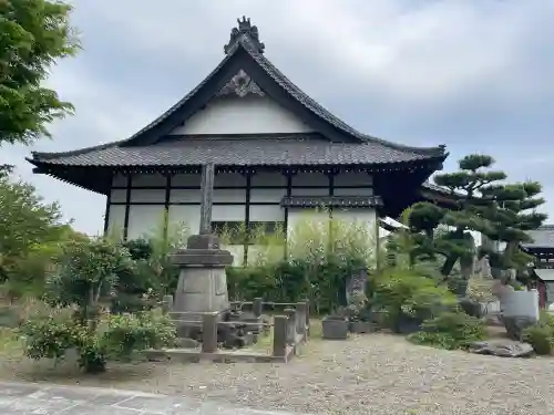 養報寺の{uncategorized: "未分類", other: "その他", undefined: "問題あり", building: "その他建物", grave: "お墓", sacred_gate: "鳥居", guardian: "狛犬", statue: "像", buddha: "仏像", history: "歴史", nature: "自然", garden: "庭園", animal: "動物", pagoda: "塔", temizu: "手水舎", mountain_gate: "山門・神門", sanctuary: "本殿・本堂", subordinate: "末社・摂社", art: "芸術", scenery: "景色", jizo: "地蔵", ema: "絵馬", goshuin: "御朱印", omikuji: "おみくじ", items: "授与品その他", amulet: "お守り", goshuincho: "御朱印帳", eats: "食事", festival: "お祭り", votive_dance: "神楽", shichigosan: "七五三参", wedding: "結婚式", experience: "体験その他", initially: "初詣", around: "周辺", anti_infection: "感染症対策"}
