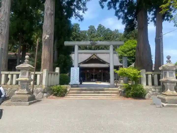 總宮神社の{uncategorized: "未分類", other: "その他", undefined: "問題あり", building: "その他建物", grave: "お墓", sacred_gate: "鳥居", guardian: "狛犬", statue: "像", buddha: "仏像", history: "歴史", nature: "自然", garden: "庭園", animal: "動物", pagoda: "塔", temizu: "手水舎", mountain_gate: "山門・神門", sanctuary: "本殿・本堂", subordinate: "末社・摂社", art: "芸術", scenery: "景色", jizo: "地蔵", ema: "絵馬", goshuin: "御朱印", omikuji: "おみくじ", items: "授与品その他", amulet: "お守り", goshuincho: "御朱印帳", eats: "食事", festival: "お祭り", votive_dance: "神楽", shichigosan: "七五三参", wedding: "結婚式", experience: "体験その他", initially: "初詣", around: "周辺", anti_infection: "感染症対策"}