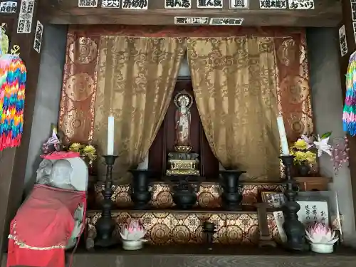 安気地蔵尊の本殿・本堂