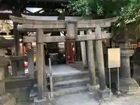 被官稲荷神社の鳥居