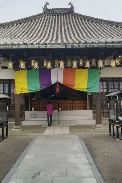 八事山 興正寺の本殿・本堂