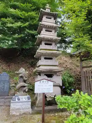 石都々古和気神社の塔