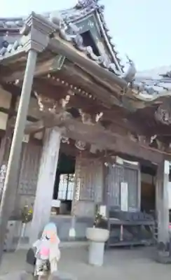 弥勒寺の本殿・本堂