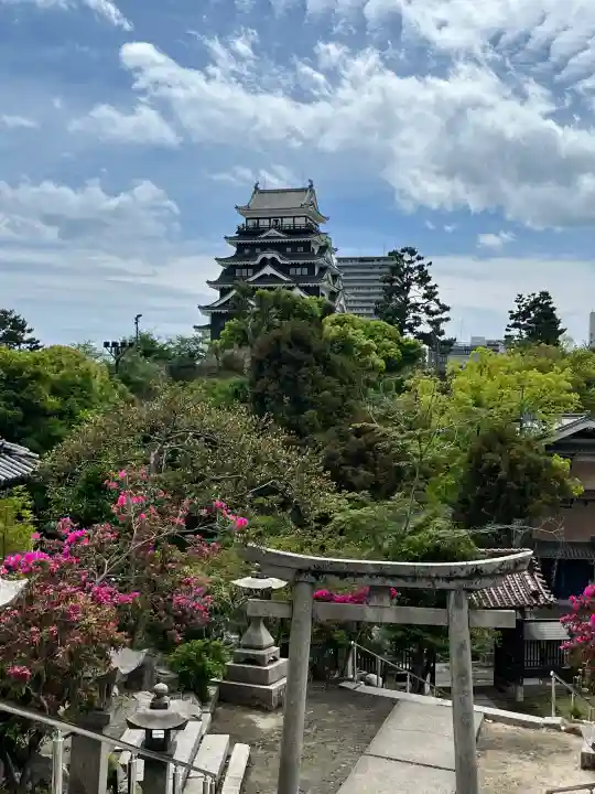備後護國神社の{uncategorized: "未分類", other: "その他", undefined: "問題あり", building: "その他建物", grave: "お墓", sacred_gate: "鳥居", guardian: "狛犬", statue: "像", buddha: "仏像", history: "歴史", nature: "自然", garden: "庭園", animal: "動物", pagoda: "塔", temizu: "手水舎", mountain_gate: "山門・神門", sanctuary: "本殿・本堂", subordinate: "末社・摂社", art: "芸術", scenery: "景色", jizo: "地蔵", ema: "絵馬", goshuin: "御朱印", omikuji: "おみくじ", items: "授与品その他", amulet: "お守り", goshuincho: "御朱印帳", eats: "食事", festival: "お祭り", votive_dance: "神楽", shichigosan: "七五三参", wedding: "結婚式", experience: "体験その他", initially: "初詣", around: "周辺", anti_infection: "感染症対策"}