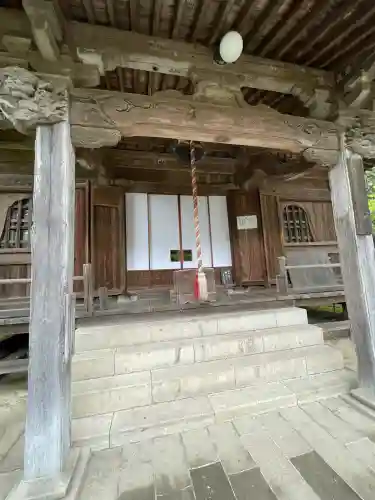 極楽寺（霊鷲山感應院極楽律寺）の本殿・本堂