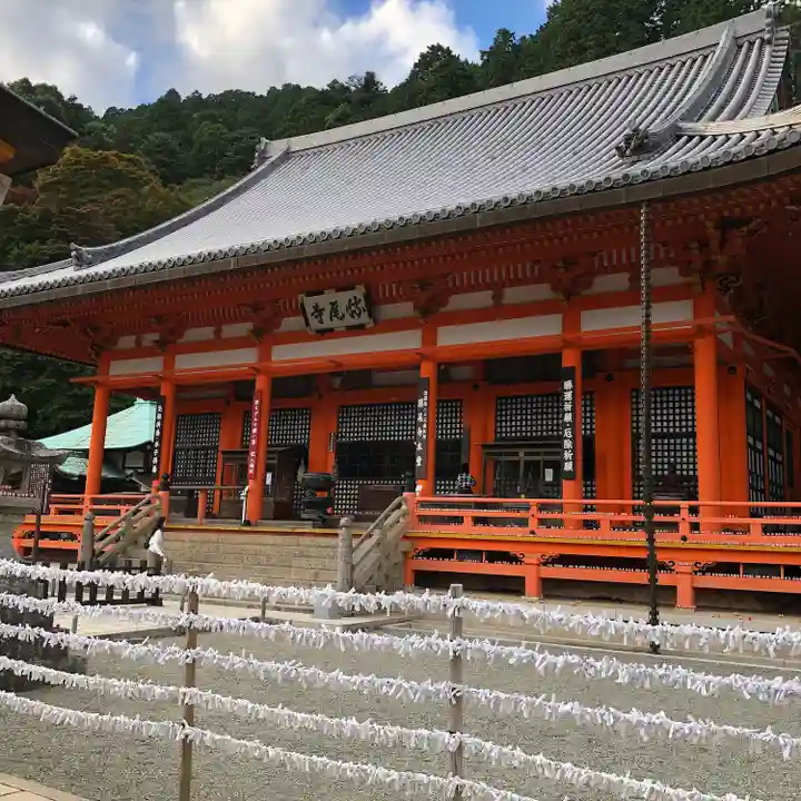 勝尾寺の本殿・本堂