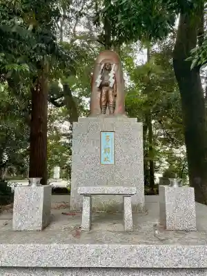 栃木縣護國神社の{uncategorized: "未分類", other: "その他", undefined: "問題あり", building: "その他建物", grave: "お墓", sacred_gate: "鳥居", guardian: "狛犬", statue: "像", buddha: "仏像", history: "歴史", nature: "自然", garden: "庭園", animal: "動物", pagoda: "塔", temizu: "手水舎", mountain_gate: "山門・神門", sanctuary: "本殿・本堂", subordinate: "末社・摂社", art: "芸術", scenery: "景色", jizo: "地蔵", ema: "絵馬", goshuin: "御朱印", omikuji: "おみくじ", items: "授与品その他", amulet: "お守り", goshuincho: "御朱印帳", eats: "食事", festival: "お祭り", votive_dance: "神楽", shichigosan: "七五三参", wedding: "結婚式", experience: "体験その他", initially: "初詣", around: "周辺", anti_infection: "感染症対策"}