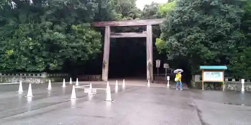 熱田神宮の鳥居