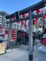 深川開運出世稲荷の{uncategorized: "未分類", other: "その他", undefined: "問題あり", building: "その他建物", grave: "お墓", sacred_gate: "鳥居", guardian: "狛犬", statue: "像", buddha: "仏像", history: "歴史", nature: "自然", garden: "庭園", animal: "動物", pagoda: "塔", temizu: "手水舎", mountain_gate: "山門・神門", sanctuary: "本殿・本堂", subordinate: "末社・摂社", art: "芸術", scenery: "景色", jizo: "地蔵", ema: "絵馬", goshuin: "御朱印", omikuji: "おみくじ", items: "授与品その他", amulet: "お守り", goshuincho: "御朱印帳", eats: "食事", festival: "お祭り", votive_dance: "神楽", shichigosan: "七五三参", wedding: "結婚式", experience: "体験その他", initially: "初詣", around: "周辺", anti_infection: "感染症対策"}