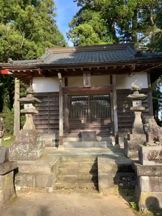 稲荷大神の{uncategorized: "未分類", other: "その他", undefined: "問題あり", building: "その他建物", grave: "お墓", sacred_gate: "鳥居", guardian: "狛犬", statue: "像", buddha: "仏像", history: "歴史", nature: "自然", garden: "庭園", animal: "動物", pagoda: "塔", temizu: "手水舎", mountain_gate: "山門・神門", sanctuary: "本殿・本堂", subordinate: "末社・摂社", art: "芸術", scenery: "景色", jizo: "地蔵", ema: "絵馬", goshuin: "御朱印", omikuji: "おみくじ", items: "授与品その他", amulet: "お守り", goshuincho: "御朱印帳", eats: "食事", festival: "お祭り", votive_dance: "神楽", shichigosan: "七五三参", wedding: "結婚式", experience: "体験その他", initially: "初詣", around: "周辺", anti_infection: "感染症対策"}
