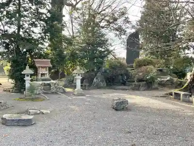 祠 (かやの森)(滋賀県)