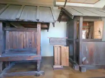 神明社の末社・摂社