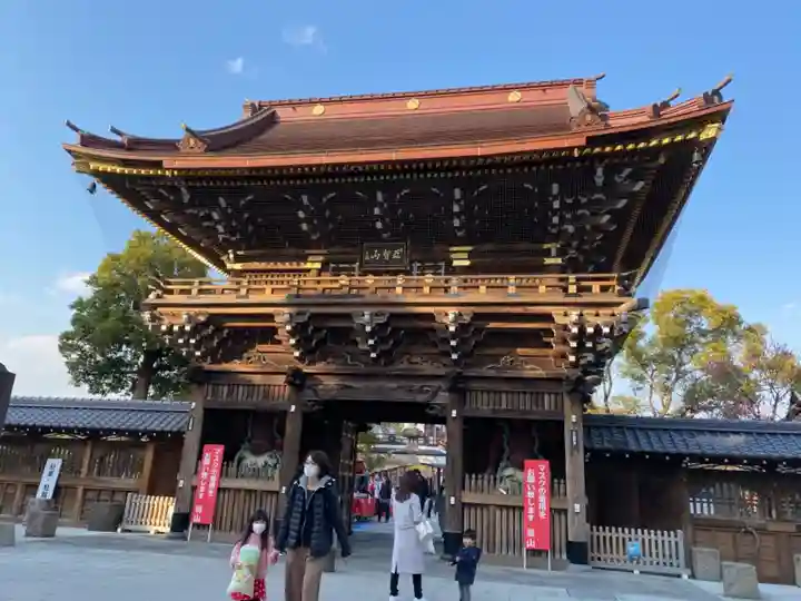 西新井大師総持寺の山門・神門