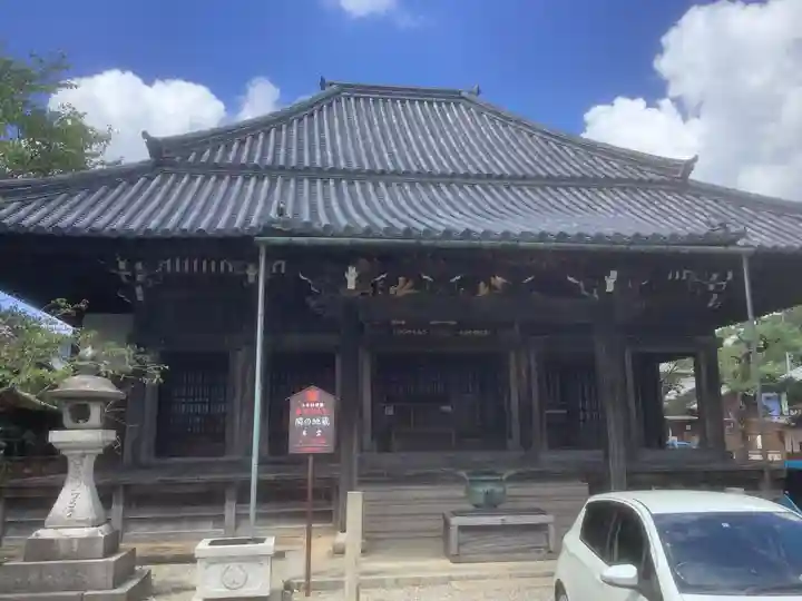 地藏院(寳蔵寺)の本殿・本堂