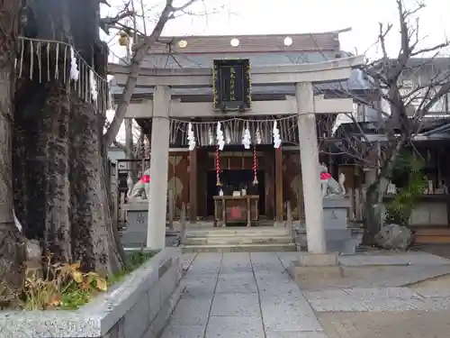 飛木稲荷神社の本殿