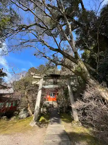 毘沙門堂門跡の鳥居