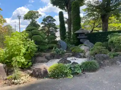 観音寺の庭園