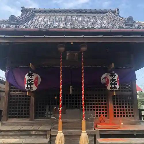 三ツ木神社の本殿