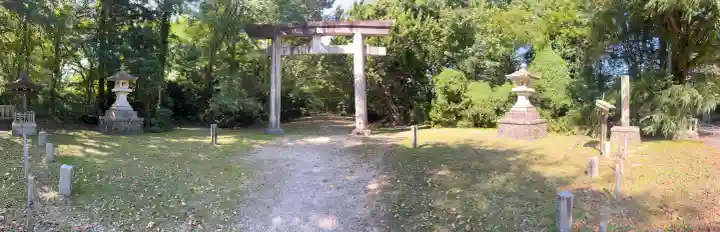八幡秋田神社の{uncategorized: "未分類", other: "その他", undefined: "問題あり", building: "その他建物", grave: "お墓", sacred_gate: "鳥居", guardian: "狛犬", statue: "像", buddha: "仏像", history: "歴史", nature: "自然", garden: "庭園", animal: "動物", pagoda: "塔", temizu: "手水舎", mountain_gate: "山門・神門", sanctuary: "本殿・本堂", subordinate: "末社・摂社", art: "芸術", scenery: "景色", jizo: "地蔵", ema: "絵馬", goshuin: "御朱印", omikuji: "おみくじ", items: "授与品その他", amulet: "お守り", goshuincho: "御朱印帳", eats: "食事", festival: "お祭り", votive_dance: "神楽", shichigosan: "七五三参", wedding: "結婚式", experience: "体験その他", initially: "初詣", around: "周辺", anti_infection: "感染症対策"}