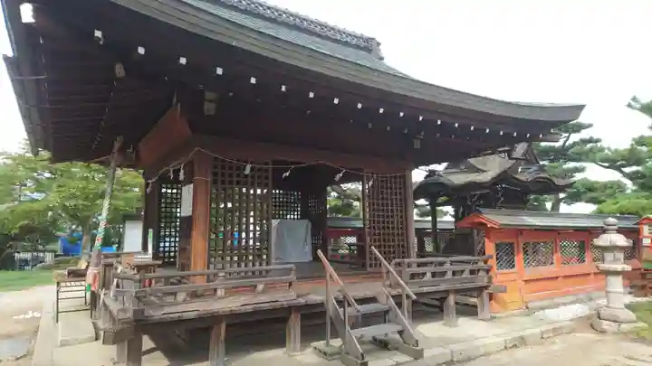 唐崎神社の本殿・本堂