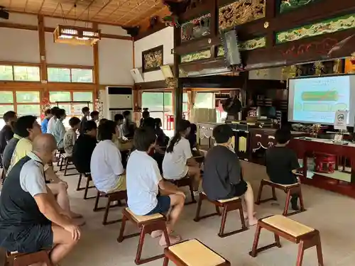 長徳寺の本殿