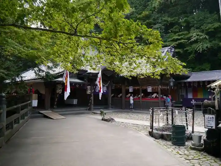 安養寺(立木観音)の本殿・本堂