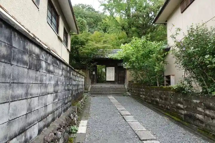 蓮華寺(洛北蓮華寺)の山門・神門