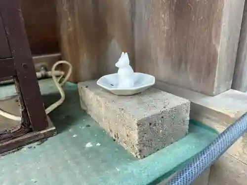 神谷稲荷明神社の{uncategorized: "未分類", other: "その他", undefined: "問題あり", building: "その他建物", grave: "お墓", sacred_gate: "鳥居", guardian: "狛犬", statue: "像", buddha: "仏像", history: "歴史", nature: "自然", garden: "庭園", animal: "動物", pagoda: "塔", temizu: "手水舎", mountain_gate: "山門・神門", sanctuary: "本殿・本堂", subordinate: "末社・摂社", art: "芸術", scenery: "景色", jizo: "地蔵", ema: "絵馬", goshuin: "御朱印", omikuji: "おみくじ", items: "授与品その他", amulet: "お守り", goshuincho: "御朱印帳", eats: "食事", festival: "お祭り", votive_dance: "神楽", shichigosan: "七五三参", wedding: "結婚式", experience: "体験その他", initially: "初詣", around: "周辺", anti_infection: "感染症対策"}