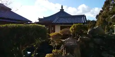 神宮寺感應院の{uncategorized: "未分類", other: "その他", undefined: "問題あり", building: "その他建物", grave: "お墓", sacred_gate: "鳥居", guardian: "狛犬", statue: "像", buddha: "仏像", history: "歴史", nature: "自然", garden: "庭園", animal: "動物", pagoda: "塔", temizu: "手水舎", mountain_gate: "山門・神門", sanctuary: "本殿・本堂", subordinate: "末社・摂社", art: "芸術", scenery: "景色", jizo: "地蔵", ema: "絵馬", goshuin: "御朱印", omikuji: "おみくじ", items: "授与品その他", amulet: "お守り", goshuincho: "御朱印帳", eats: "食事", festival: "お祭り", votive_dance: "神楽", shichigosan: "七五三参", wedding: "結婚式", experience: "体験その他", initially: "初詣", around: "周辺", anti_infection: "感染症対策"}