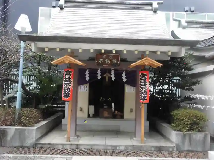 宮益御嶽神社の末社・摂社