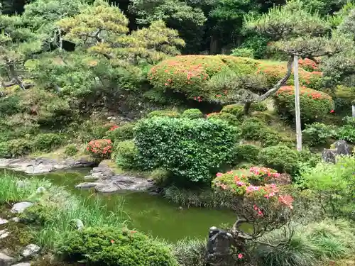 瀧谷寺の庭園