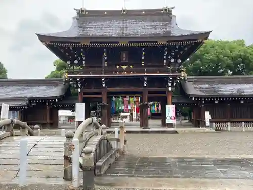 真清田神社の山門・神門