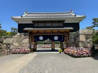 中野天満神社の山門・神門