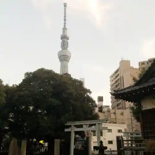 三囲神社の景色