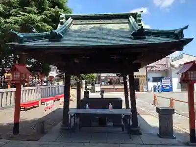 草加神社の手水舎