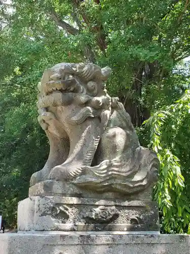 三春大神宮の狛犬