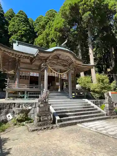 脊振神社の本殿