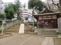 出世稲荷神社（春日稲荷神社）の建物その他