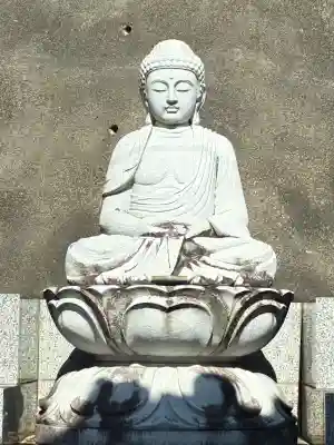 眞珠院の{uncategorized: "未分類", other: "その他", undefined: "問題あり", building: "その他建物", grave: "お墓", sacred_gate: "鳥居", guardian: "狛犬", statue: "像", buddha: "仏像", history: "歴史", nature: "自然", garden: "庭園", animal: "動物", pagoda: "塔", temizu: "手水舎", mountain_gate: "山門・神門", sanctuary: "本殿・本堂", subordinate: "末社・摂社", art: "芸術", scenery: "景色", jizo: "地蔵", ema: "絵馬", goshuin: "御朱印", omikuji: "おみくじ", items: "授与品その他", amulet: "お守り", goshuincho: "御朱印帳", eats: "食事", festival: "お祭り", votive_dance: "神楽", shichigosan: "七五三参", wedding: "結婚式", experience: "体験その他", initially: "初詣", around: "周辺", anti_infection: "感染症対策"}