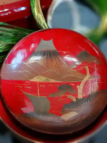 座間神社の{uncategorized: "未分類", other: "その他", undefined: "問題あり", building: "その他建物", grave: "お墓", sacred_gate: "鳥居", guardian: "狛犬", statue: "像", buddha: "仏像", history: "歴史", nature: "自然", garden: "庭園", animal: "動物", pagoda: "塔", temizu: "手水舎", mountain_gate: "山門・神門", sanctuary: "本殿・本堂", subordinate: "末社・摂社", art: "芸術", scenery: "景色", jizo: "地蔵", ema: "絵馬", goshuin: "御朱印", omikuji: "おみくじ", items: "授与品その他", amulet: "お守り", goshuincho: "御朱印帳", eats: "食事", festival: "お祭り", votive_dance: "神楽", shichigosan: "七五三参", wedding: "結婚式", experience: "体験その他", initially: "初詣", around: "周辺", anti_infection: "感染症対策"}