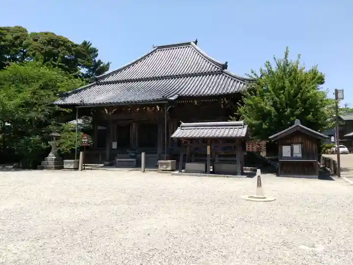 地藏院(寳蔵寺)の本殿・本堂