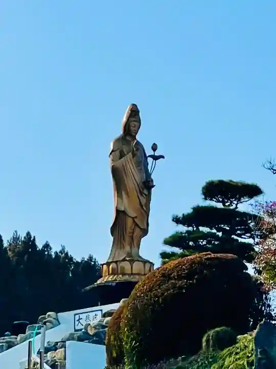 威徳院 極楽寺の{uncategorized: "未分類", other: "その他", undefined: "問題あり", building: "その他建物", grave: "お墓", sacred_gate: "鳥居", guardian: "狛犬", statue: "像", buddha: "仏像", history: "歴史", nature: "自然", garden: "庭園", animal: "動物", pagoda: "塔", temizu: "手水舎", mountain_gate: "山門・神門", sanctuary: "本殿・本堂", subordinate: "末社・摂社", art: "芸術", scenery: "景色", jizo: "地蔵", ema: "絵馬", goshuin: "御朱印", omikuji: "おみくじ", items: "授与品その他", amulet: "お守り", goshuincho: "御朱印帳", eats: "食事", festival: "お祭り", votive_dance: "神楽", shichigosan: "七五三参", wedding: "結婚式", experience: "体験その他", initially: "初詣", around: "周辺", anti_infection: "感染症対策"}