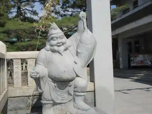 岩屋神社の像