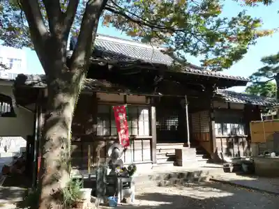 魚籃寺の本殿・本堂