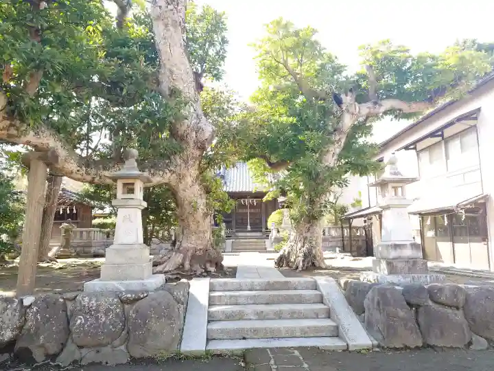 八坂大神の{uncategorized: "未分類", other: "その他", undefined: "問題あり", building: "その他建物", grave: "お墓", sacred_gate: "鳥居", guardian: "狛犬", statue: "像", buddha: "仏像", history: "歴史", nature: "自然", garden: "庭園", animal: "動物", pagoda: "塔", temizu: "手水舎", mountain_gate: "山門・神門", sanctuary: "本殿・本堂", subordinate: "末社・摂社", art: "芸術", scenery: "景色", jizo: "地蔵", ema: "絵馬", goshuin: "御朱印", omikuji: "おみくじ", items: "授与品その他", amulet: "お守り", goshuincho: "御朱印帳", eats: "食事", festival: "お祭り", votive_dance: "神楽", shichigosan: "七五三参", wedding: "結婚式", experience: "体験その他", initially: "初詣", around: "周辺", anti_infection: "感染症対策"}