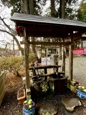 坪沼八幡神社の手水舎