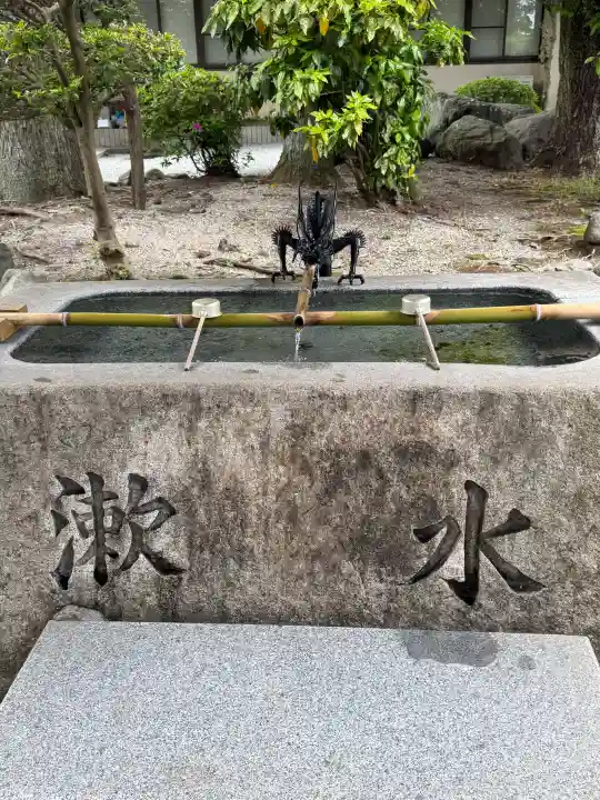 新橋浅間神社の{uncategorized: "未分類", other: "その他", undefined: "問題あり", building: "その他建物", grave: "お墓", sacred_gate: "鳥居", guardian: "狛犬", statue: "像", buddha: "仏像", history: "歴史", nature: "自然", garden: "庭園", animal: "動物", pagoda: "塔", temizu: "手水舎", mountain_gate: "山門・神門", sanctuary: "本殿・本堂", subordinate: "末社・摂社", art: "芸術", scenery: "景色", jizo: "地蔵", ema: "絵馬", goshuin: "御朱印", omikuji: "おみくじ", items: "授与品その他", amulet: "お守り", goshuincho: "御朱印帳", eats: "食事", festival: "お祭り", votive_dance: "神楽", shichigosan: "七五三参", wedding: "結婚式", experience: "体験その他", initially: "初詣", around: "周辺", anti_infection: "感染症対策"}