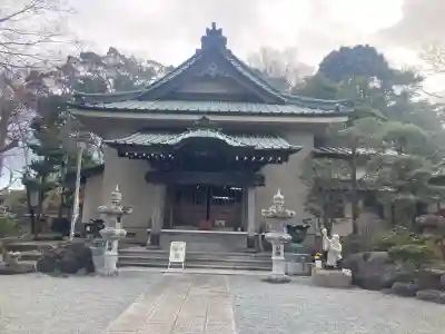 常光寺の{uncategorized: "未分類", other: "その他", undefined: "問題あり", building: "その他建物", grave: "お墓", sacred_gate: "鳥居", guardian: "狛犬", statue: "像", buddha: "仏像", history: "歴史", nature: "自然", garden: "庭園", animal: "動物", pagoda: "塔", temizu: "手水舎", mountain_gate: "山門・神門", sanctuary: "本殿・本堂", subordinate: "末社・摂社", art: "芸術", scenery: "景色", jizo: "地蔵", ema: "絵馬", goshuin: "御朱印", omikuji: "おみくじ", items: "授与品その他", amulet: "お守り", goshuincho: "御朱印帳", eats: "食事", festival: "お祭り", votive_dance: "神楽", shichigosan: "七五三参", wedding: "結婚式", experience: "体験その他", initially: "初詣", around: "周辺", anti_infection: "感染症対策"}