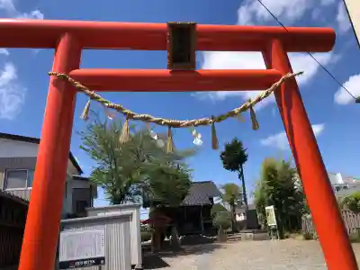 少林神社/猫塚古墳の{uncategorized: "未分類", other: "その他", undefined: "問題あり", building: "その他建物", grave: "お墓", sacred_gate: "鳥居", guardian: "狛犬", statue: "像", buddha: "仏像", history: "歴史", nature: "自然", garden: "庭園", animal: "動物", pagoda: "塔", temizu: "手水舎", mountain_gate: "山門・神門", sanctuary: "本殿・本堂", subordinate: "末社・摂社", art: "芸術", scenery: "景色", jizo: "地蔵", ema: "絵馬", goshuin: "御朱印", omikuji: "おみくじ", items: "授与品その他", amulet: "お守り", goshuincho: "御朱印帳", eats: "食事", festival: "お祭り", votive_dance: "神楽", shichigosan: "七五三参", wedding: "結婚式", experience: "体験その他", initially: "初詣", around: "周辺", anti_infection: "感染症対策"}